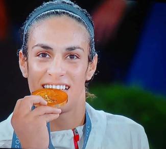 DEPORTES/Ministerio de Juventud y Deportes  felicita a la campeona argelina Iman Khalif 