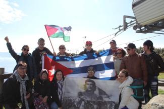 Bandera de la RASD flamea a cuatro mil metros de altura en cumbre andina ecuatoriana