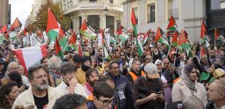 Multitudinaria manifestación en Madrid condena acuerdo tripartito de Madrid