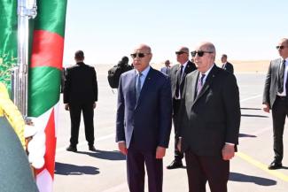 الرئيسان الجزائري والموريتاني يدشنان معبرين حدودين ويفتتحان مشروع طريق تندوف ازويرات