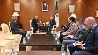 The Minister of Foreign Affairs received by his Algerian counterpart