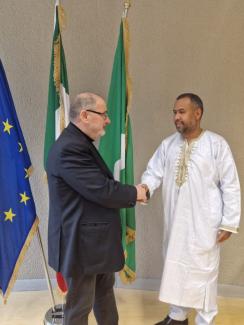 Representante del Frente POLISARIO en Lombardía se reúne con políticos italianos