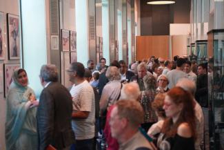 El pueblo saharaui toma el Parlamento de España con una exposición fotográfica que ilustra medio siglo de resistencia y lucha contra el colonialismo y la ocupación