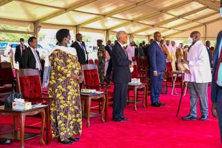 El Ministro de Exteriores participa en las celebraciones del Día Nacional de Uganda